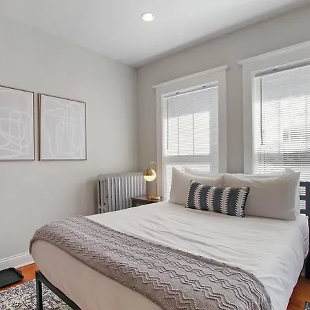 Comfy And Serene Studio Apt In Chicago - Pensacola 2W